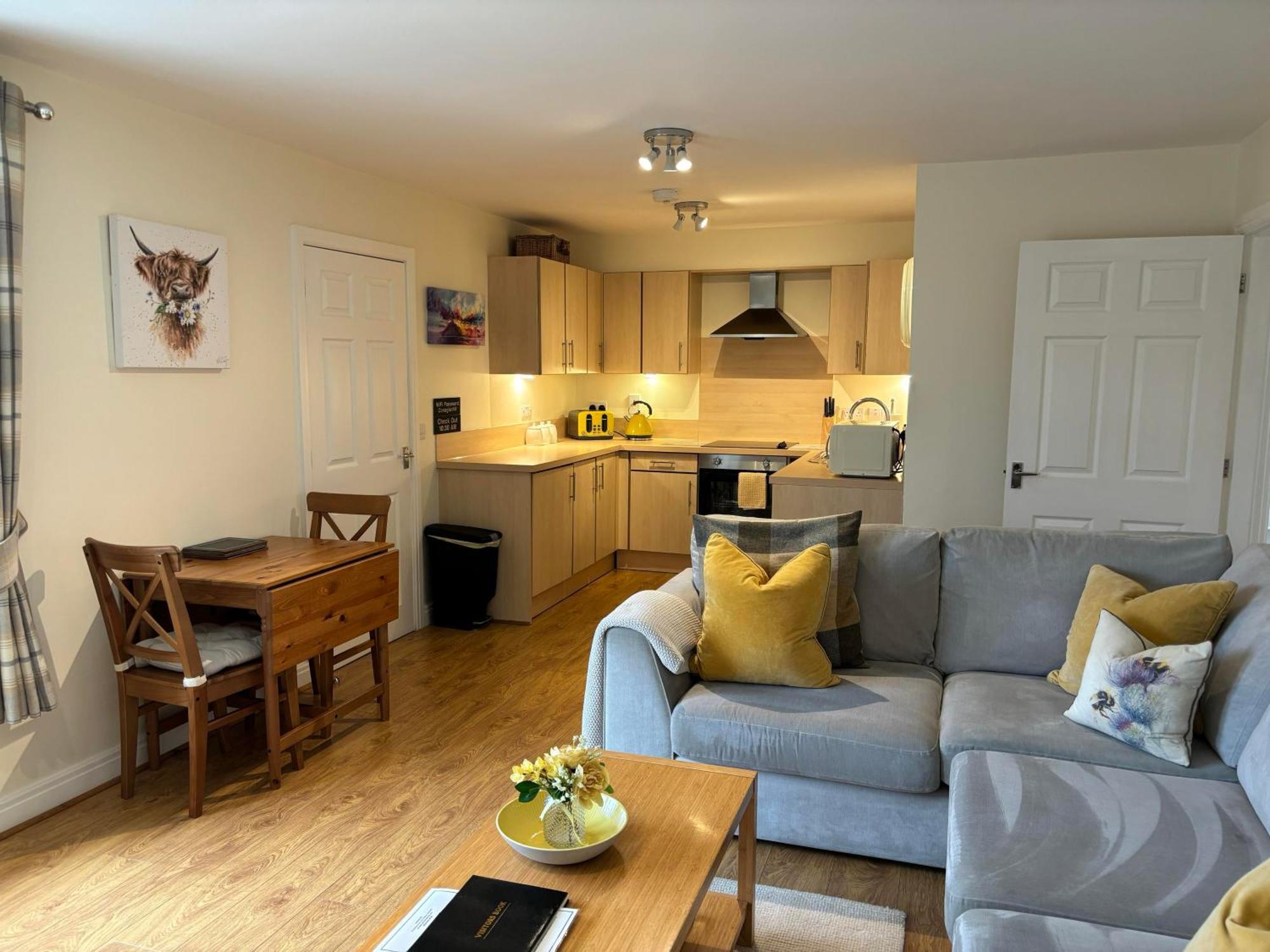Conaglen, Glenloch View, Fort William 2-Bedroom Loch Side Flat Bagian luar foto