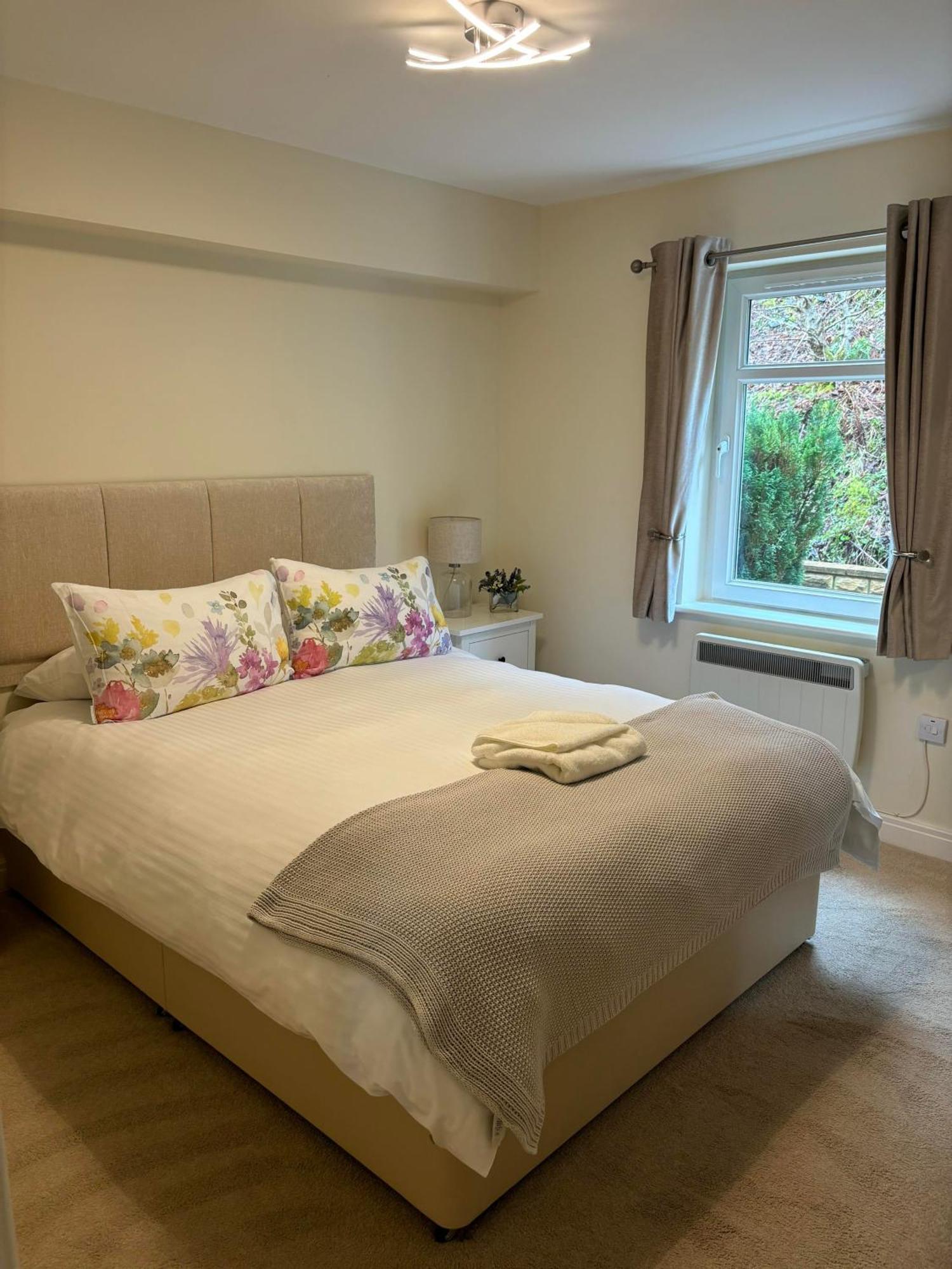 Conaglen, Glenloch View, Fort William 2-Bedroom Loch Side Flat Bagian luar foto